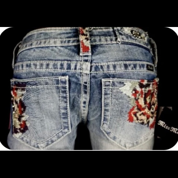 Miss Me Jeans Size 25 Signature-rise Skinny
NWT 110 Retail Awesome super rare - Picture 7 of 11